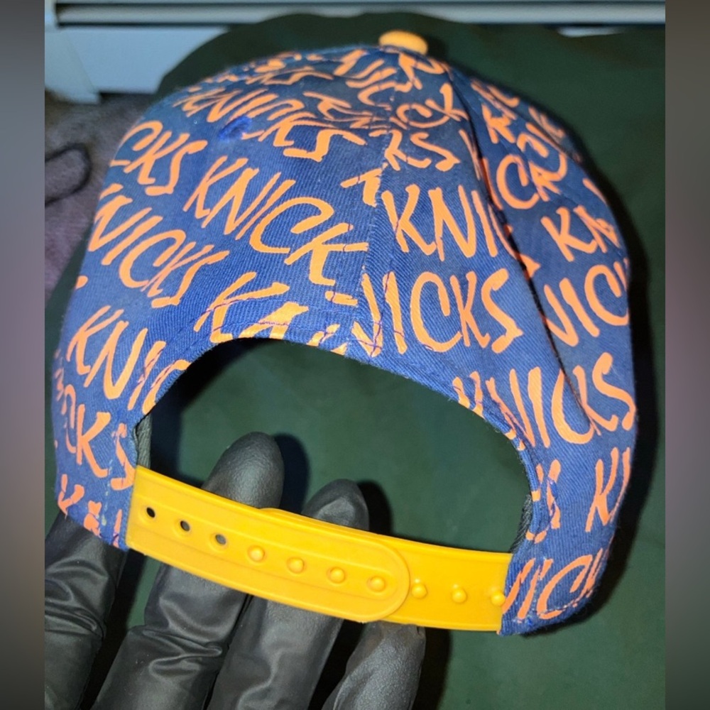 NEW YORK KNICKS SNAPBACK - Picture 3 of 9